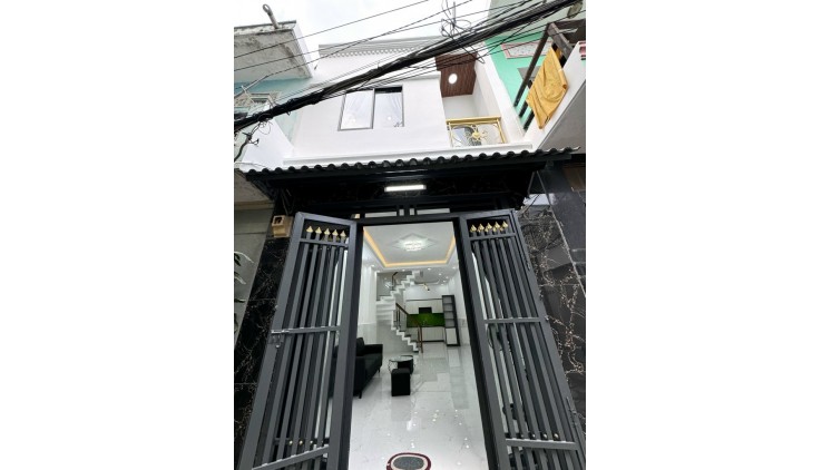 NGAY NGÃ TƯ 4 XÃ - TÂN HOÀ ĐÔNG - NHÀ 3 TẦNG MỚI - 42M2 - 3 PHÒNG NGỦ - HẺM ĐẸP THÔNG - SỔ NỞ HẬU HOÀN CÔNG ĐỦ -  GIÁ CHỈ 4 TỶ